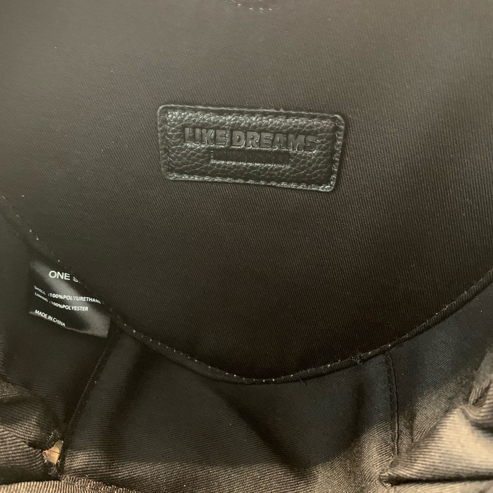 NEW Like Dreams Black Heart 🖤 Crossbody Bag - Picture 5 of 9